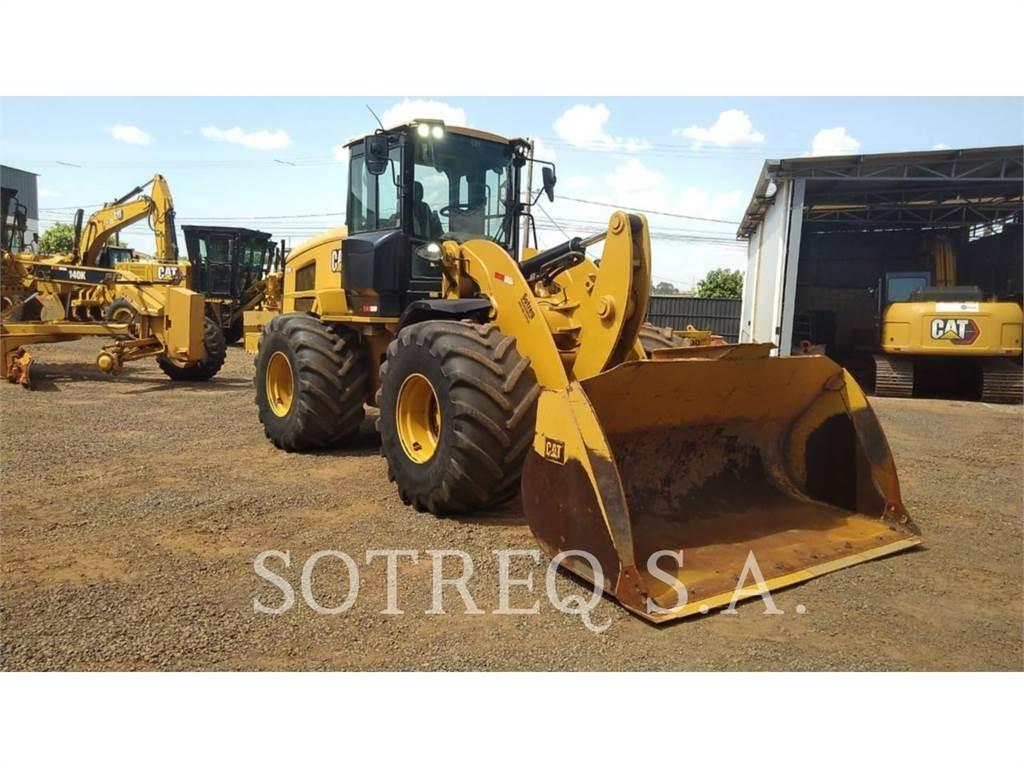 CAT 938K Kolesni nakladalci