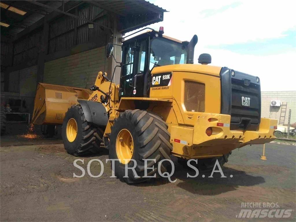 CAT 938K Kolesni nakladalci