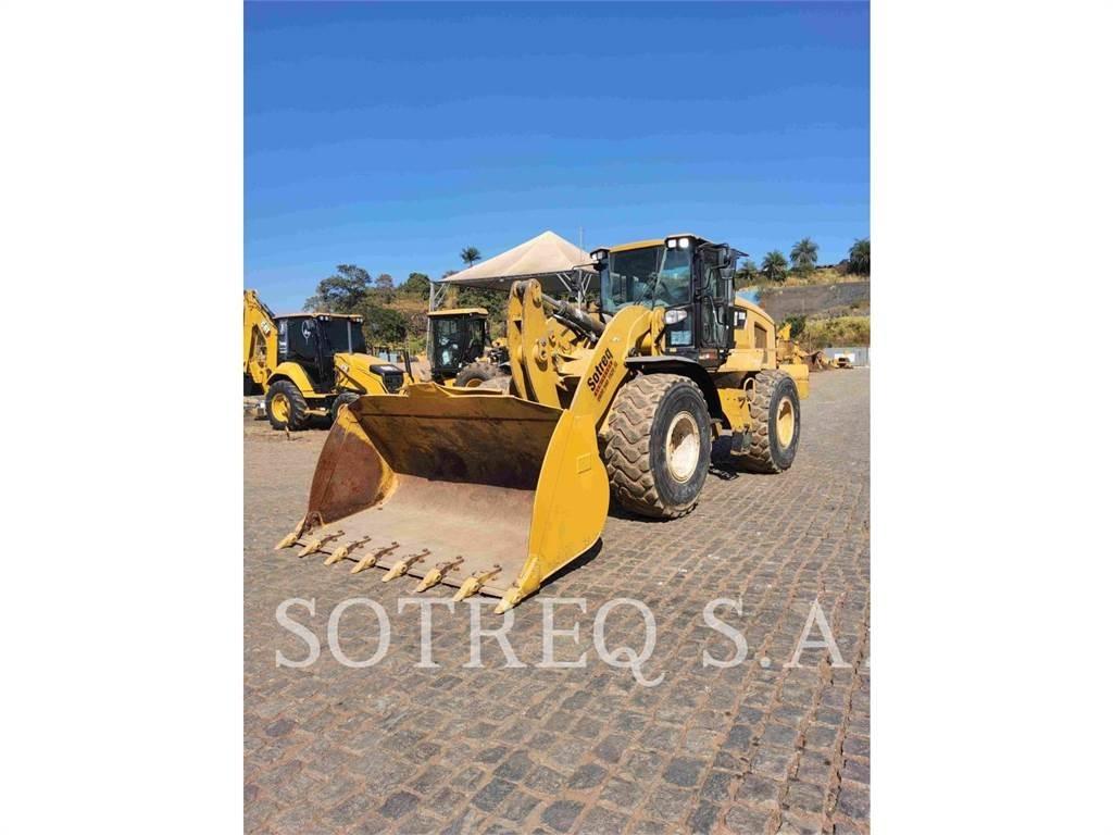 CAT 938K Kolesni nakladalci