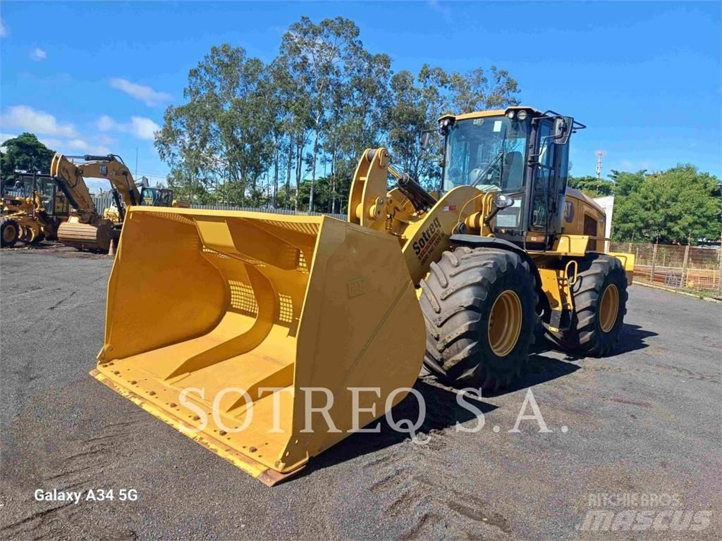 CAT 938K Kolesni nakladalci