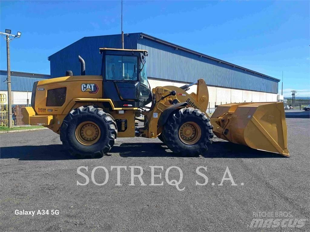 CAT 938K Kolesni nakladalci