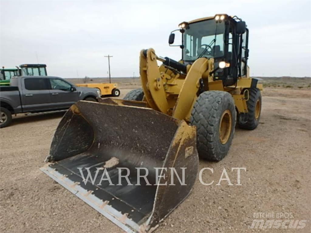 CAT 938K Kolesni nakladalci