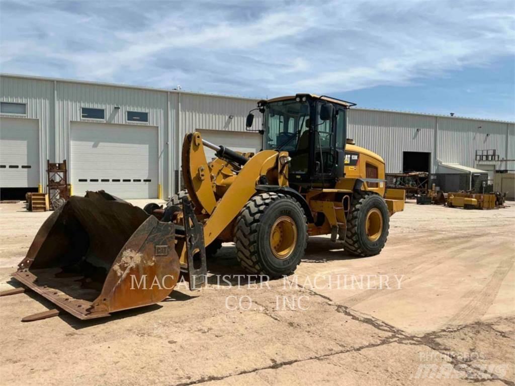 CAT 938K Kolesni nakladalci