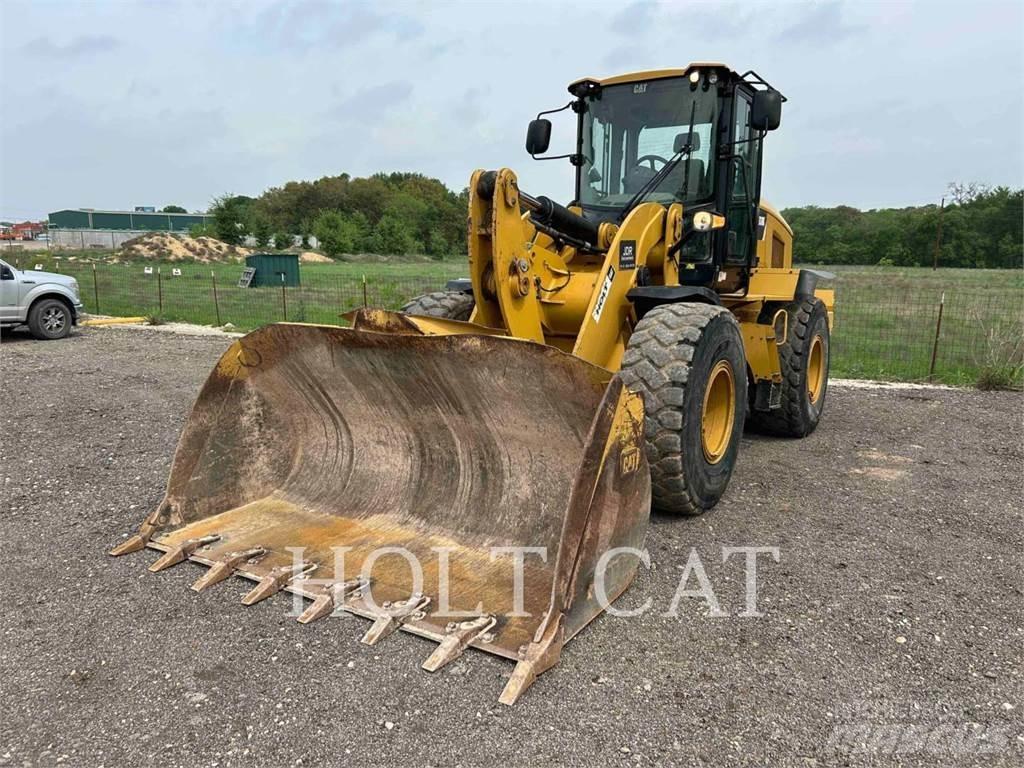 CAT 938K Kolesni nakladalci