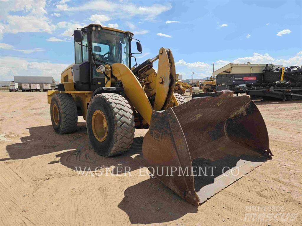 CAT 938K FC Kolesni nakladalci