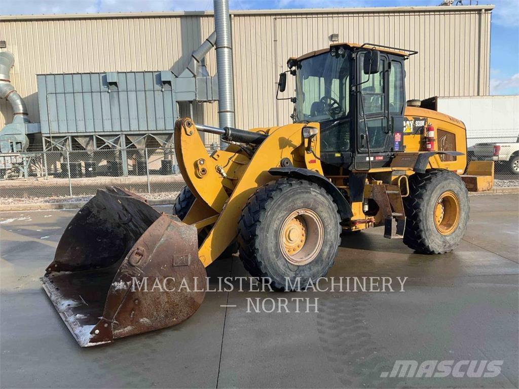 CAT 938K RQ+ Kolesni nakladalci