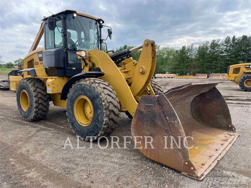 CAT 938M Kolesni nakladalci