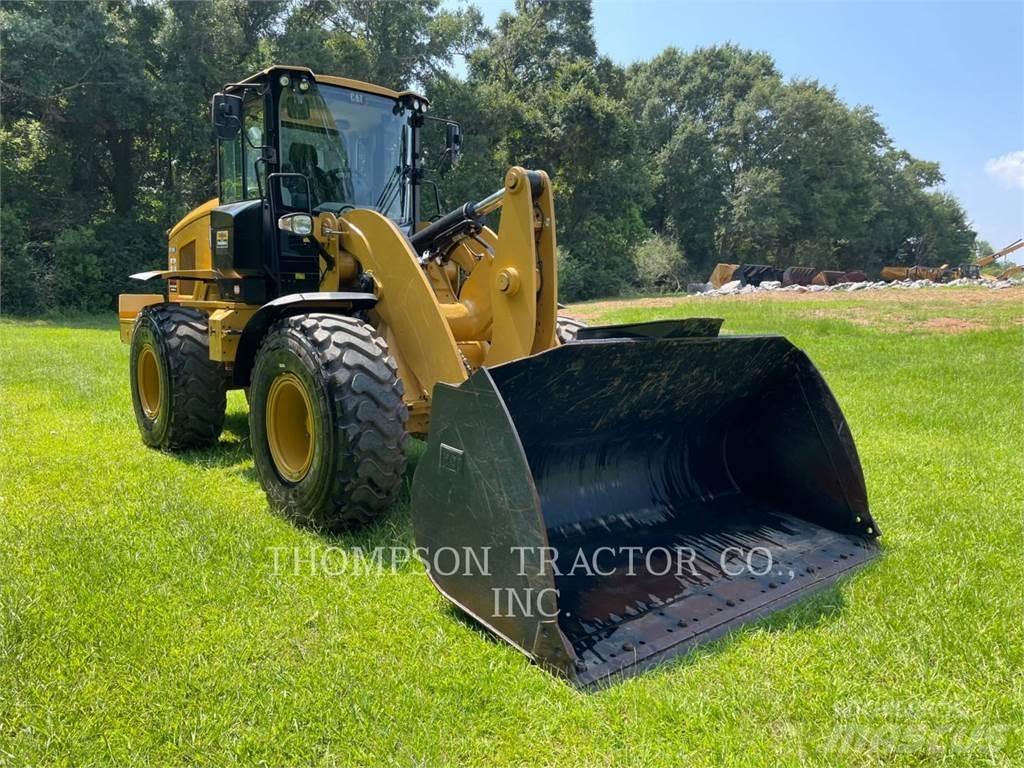 CAT 938M Kolesni nakladalci