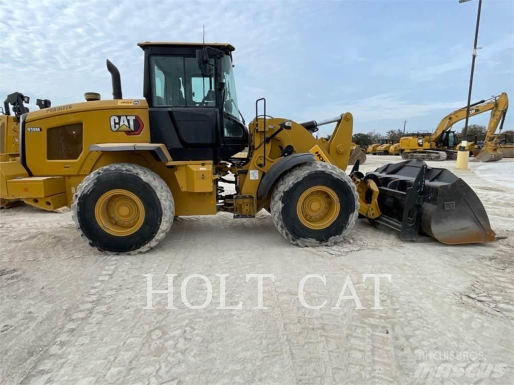 CAT 938M Kolesni nakladalci