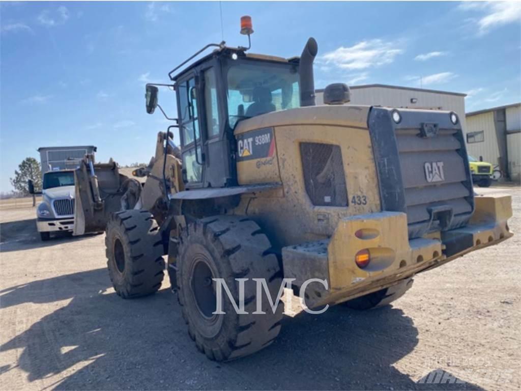 CAT 938M Kolesni nakladalci