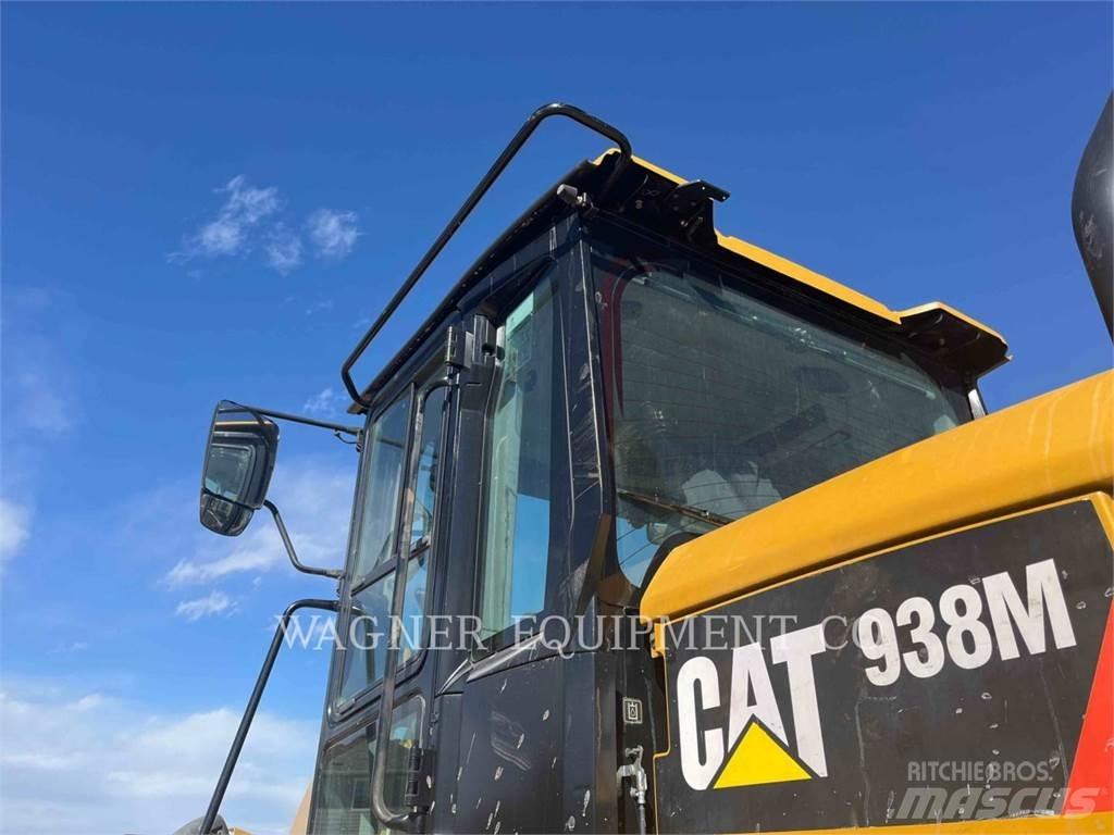 CAT 938M Kolesni nakladalci