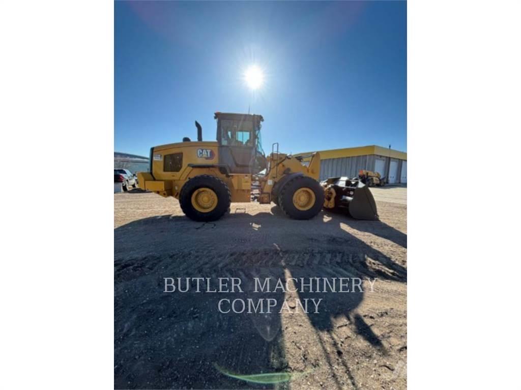 CAT 938M Kolesni nakladalci