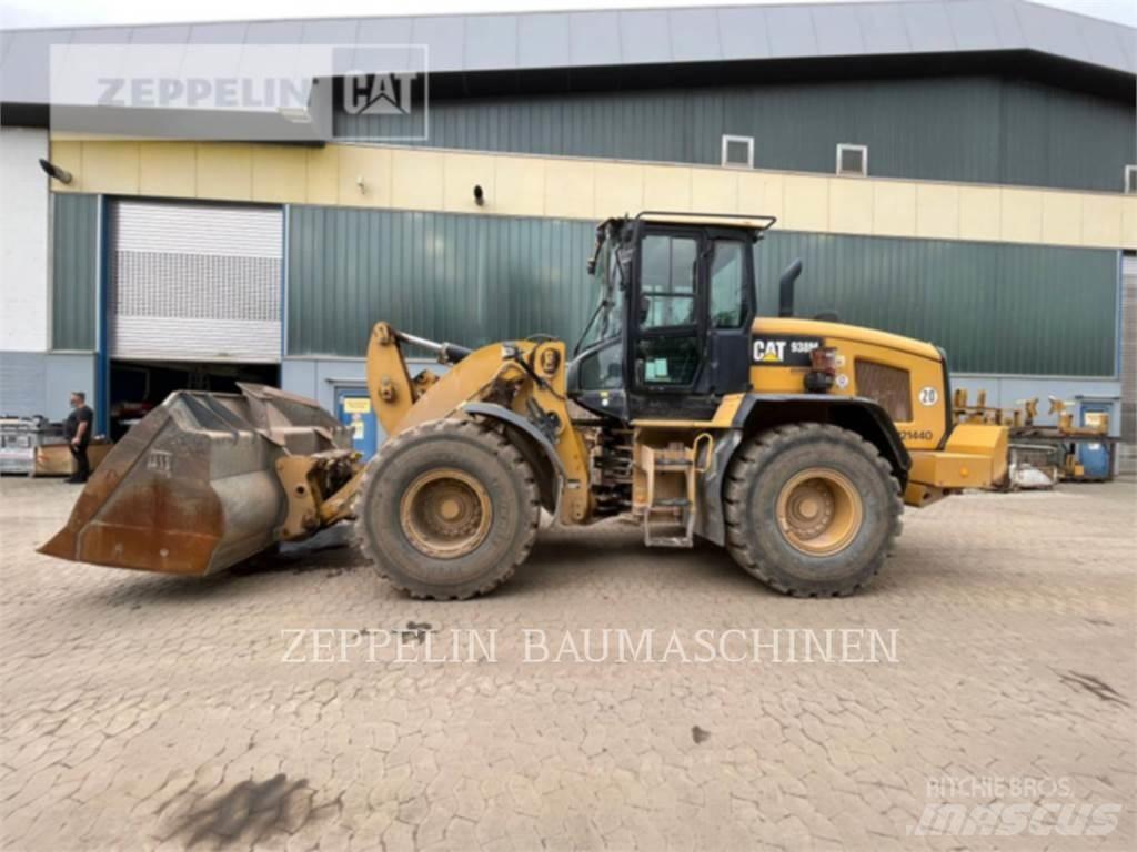 CAT 938M Kolesni nakladalci