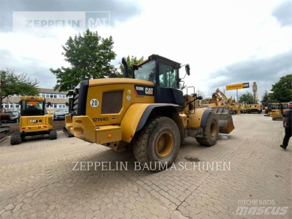 CAT 938M Kolesni nakladalci