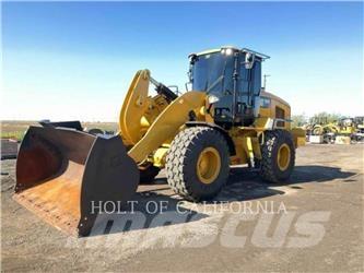 CAT 938M Kolesni nakladalci