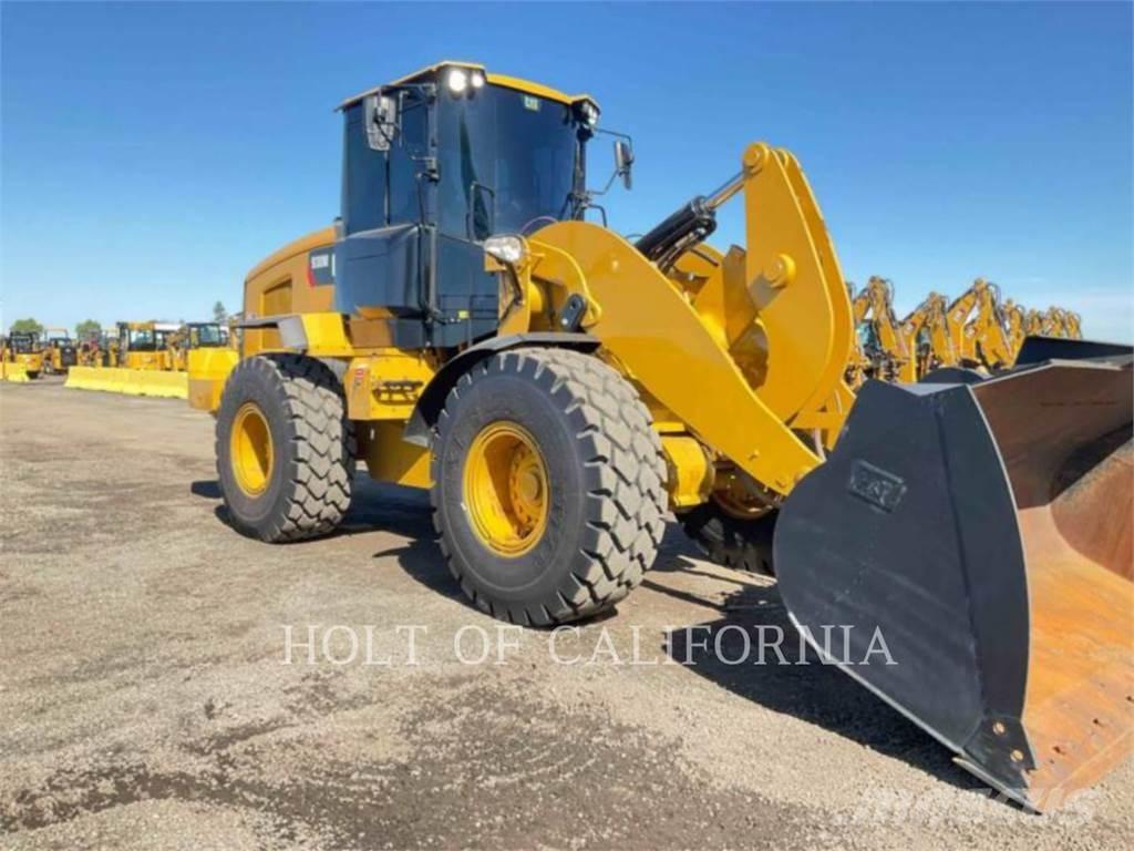 CAT 938M Kolesni nakladalci