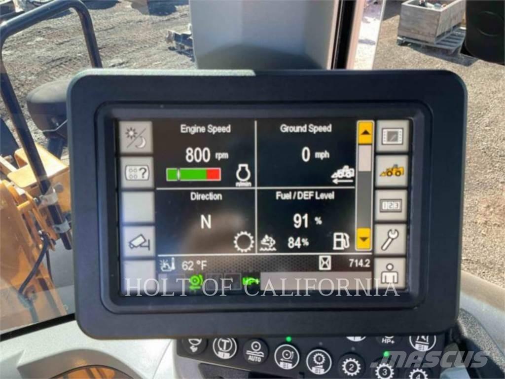 CAT 938M Kolesni nakladalci