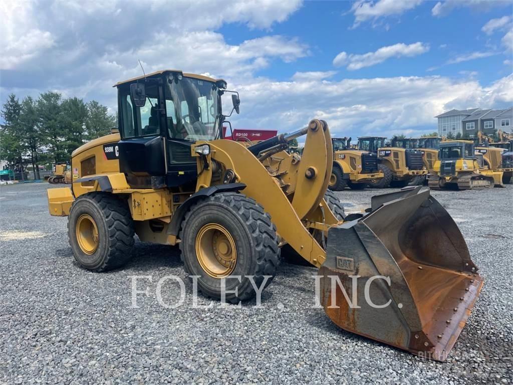 CAT 938M Kolesni nakladalci
