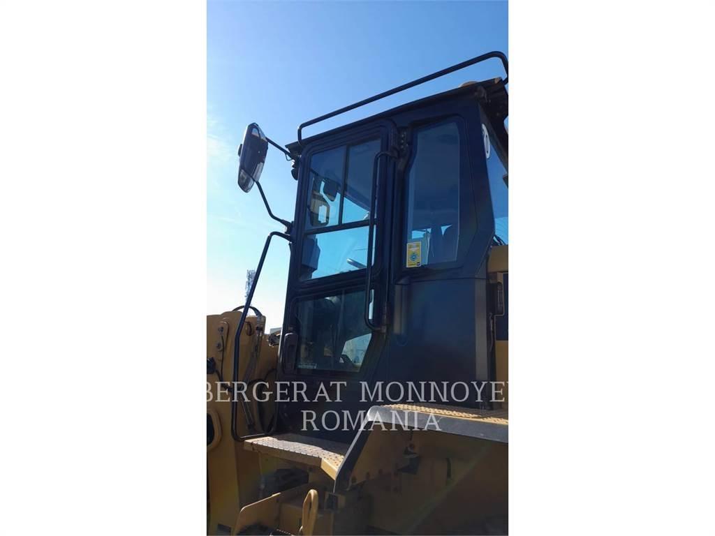 CAT 938M Kolesni nakladalci