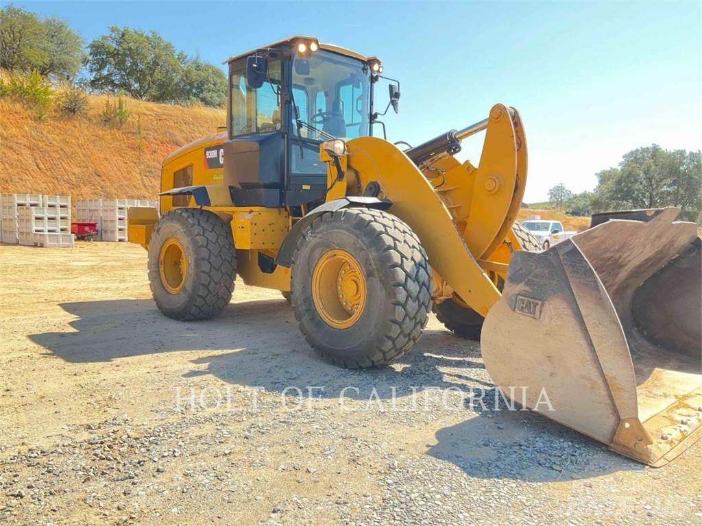 CAT 938M Kolesni nakladalci