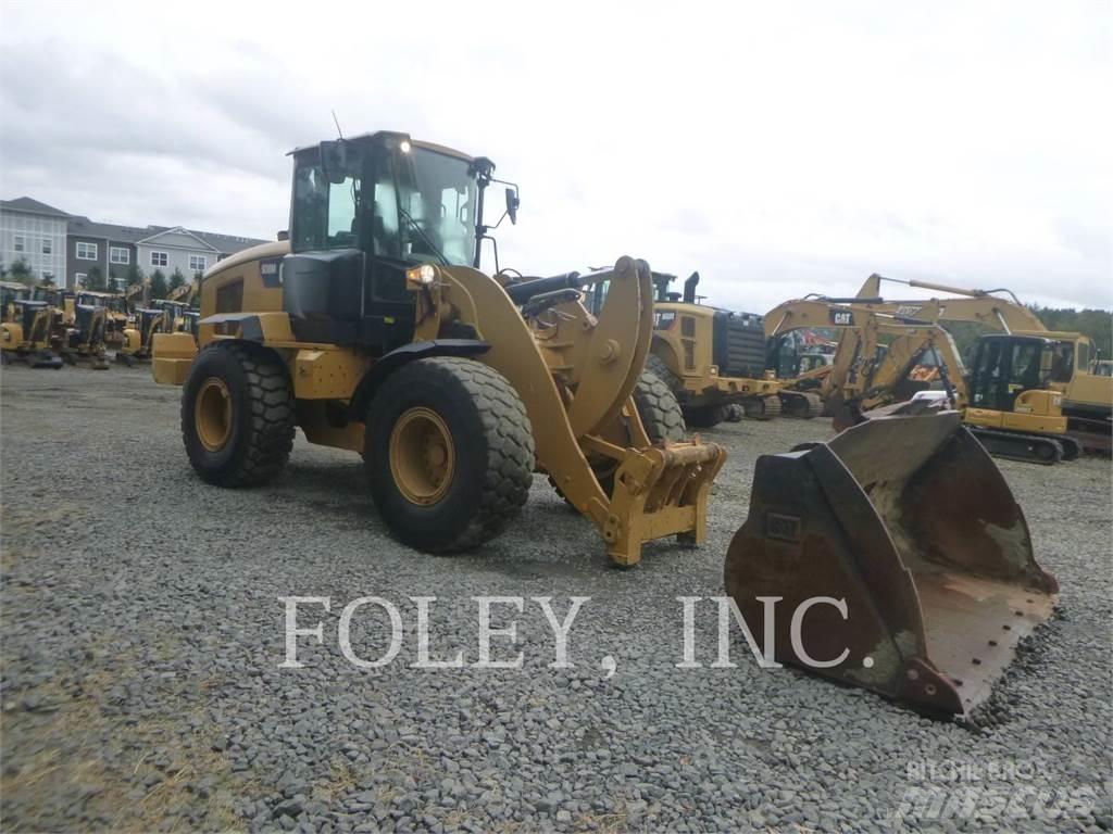 CAT 938M Kolesni nakladalci