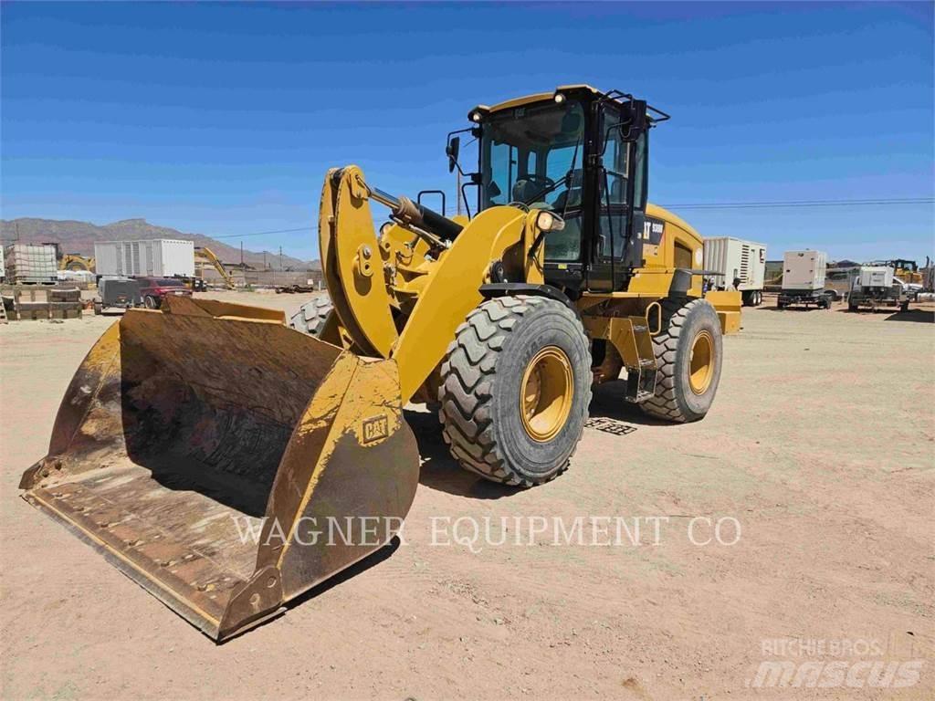 CAT 938M Kolesni nakladalci