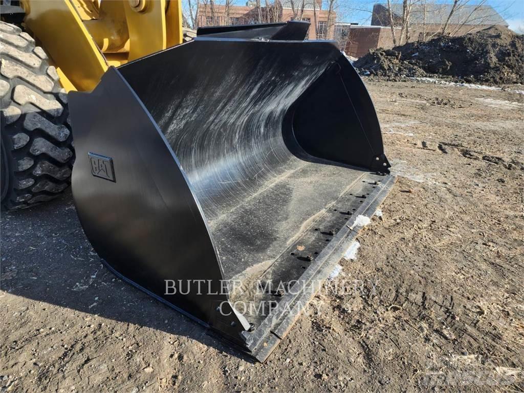 CAT 938M Kolesni nakladalci