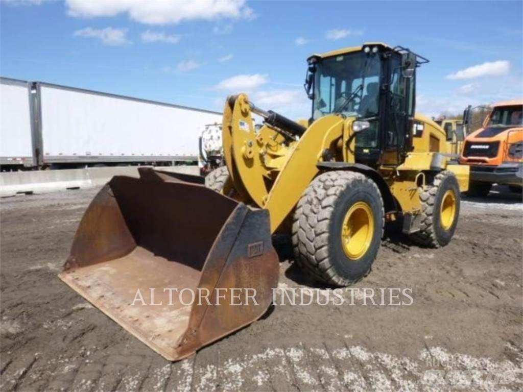 CAT 938M Kolesni nakladalci