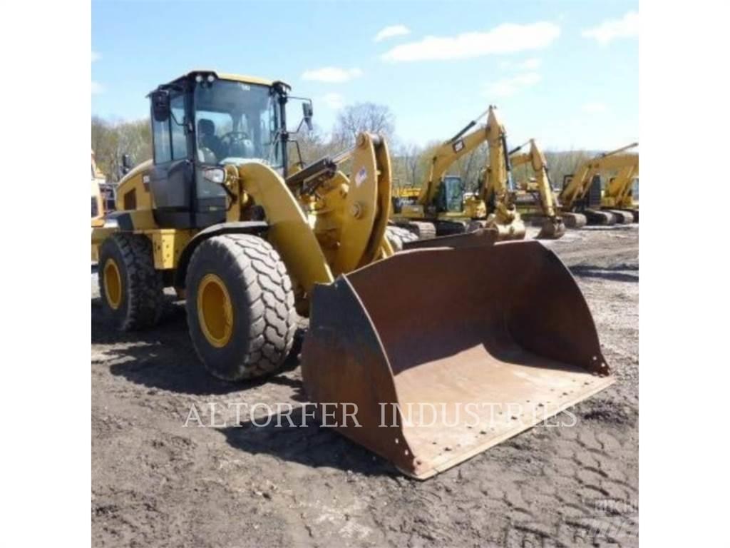 CAT 938M Kolesni nakladalci
