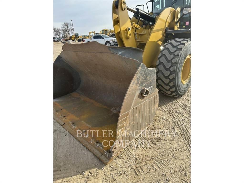 CAT 938M Kolesni nakladalci
