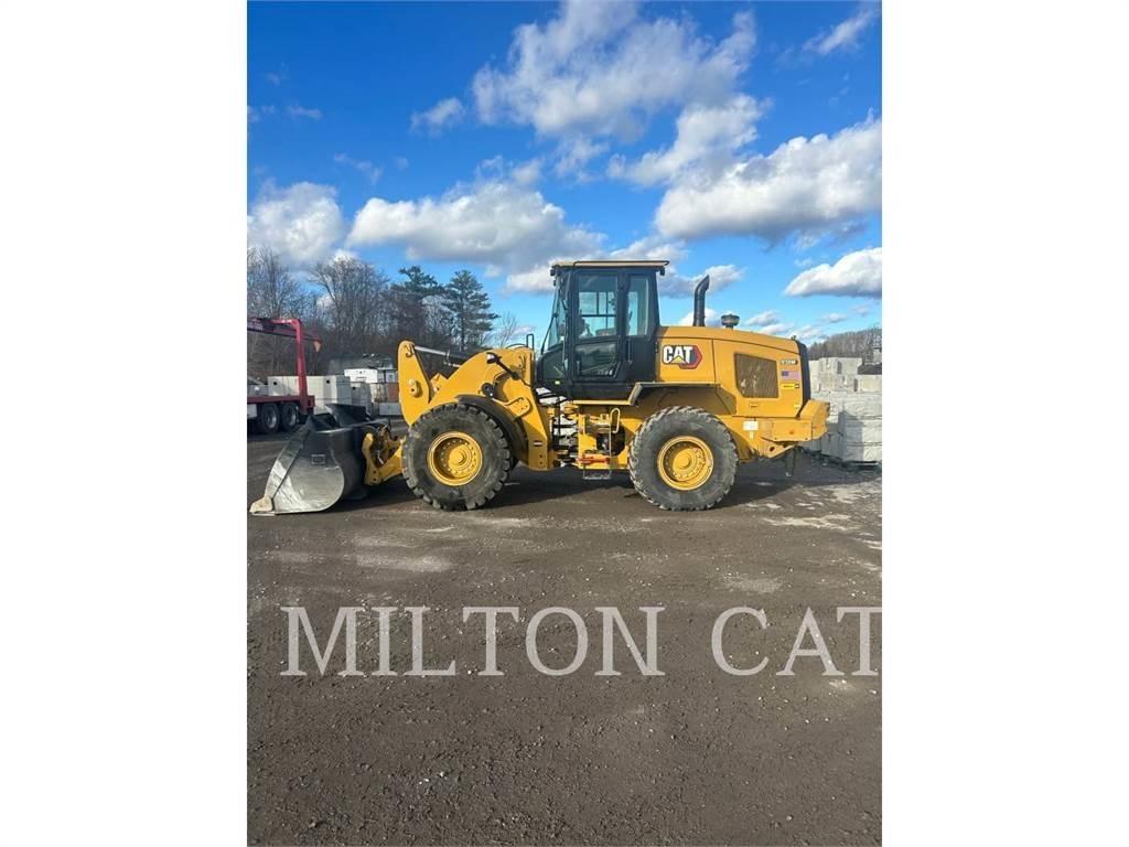 CAT 938M Kolesni nakladalci