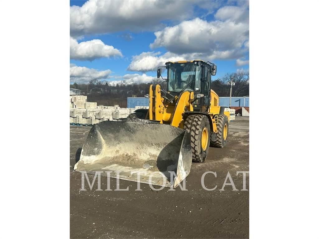 CAT 938M Kolesni nakladalci
