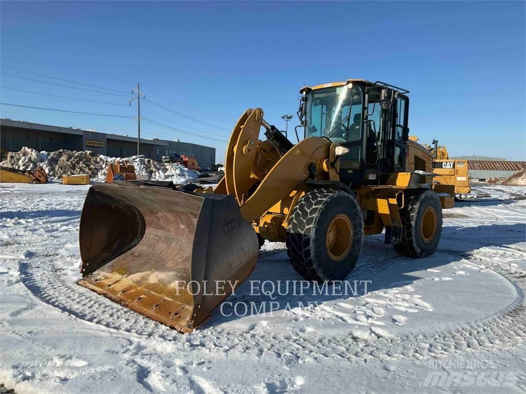 CAT 938M Kolesni nakladalci