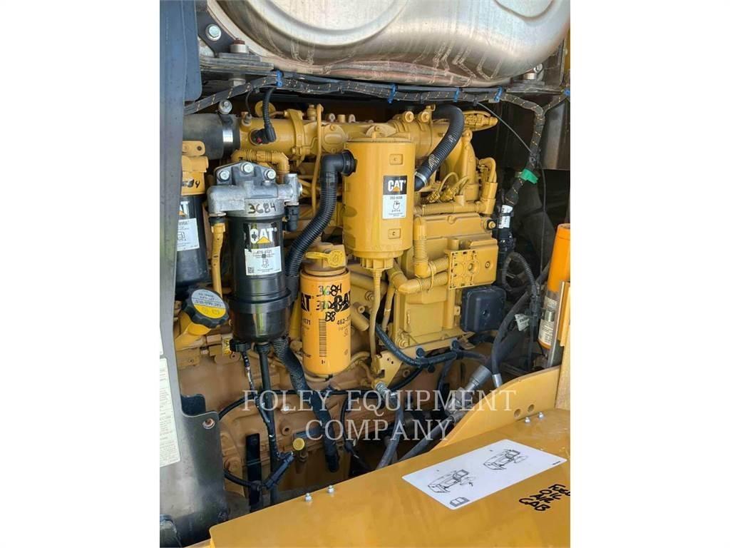 CAT 938M Kolesni nakladalci