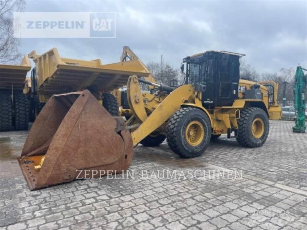 CAT 938M Kolesni nakladalci