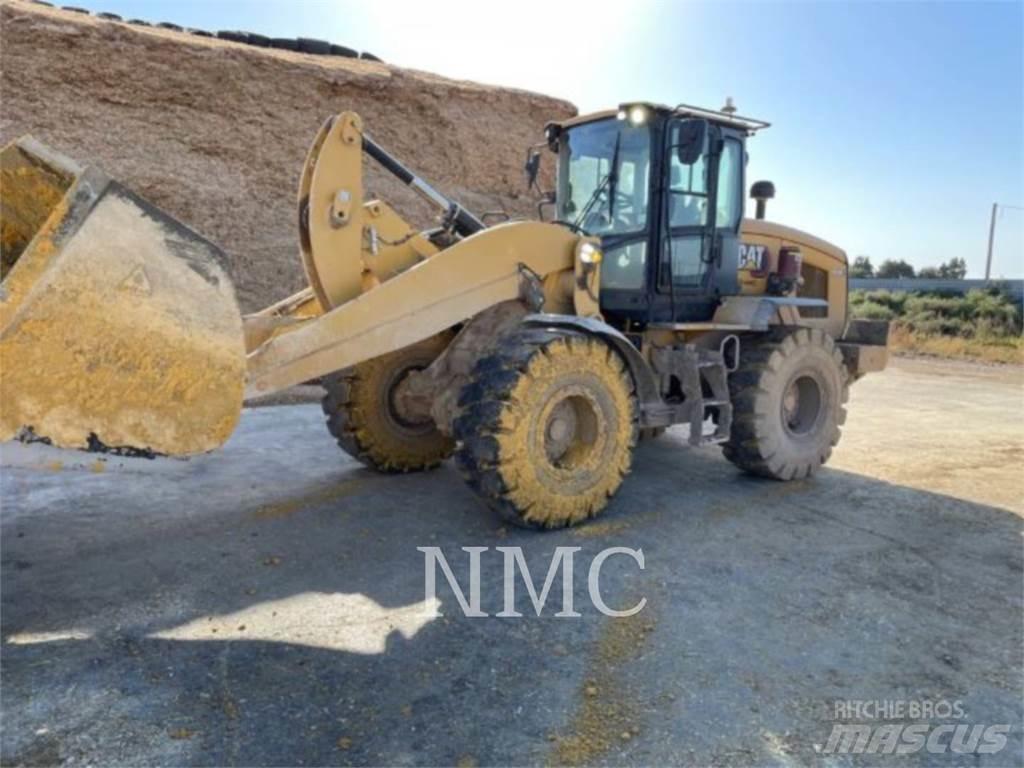 CAT 938M Kolesni nakladalci