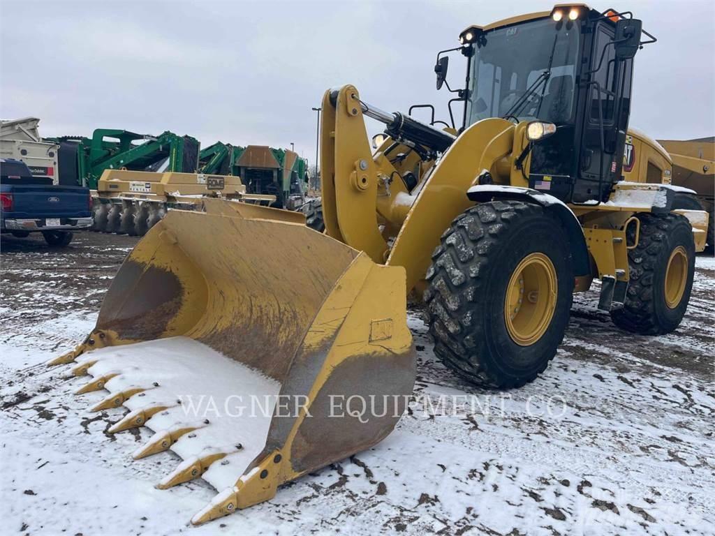 CAT 938M Kolesni nakladalci