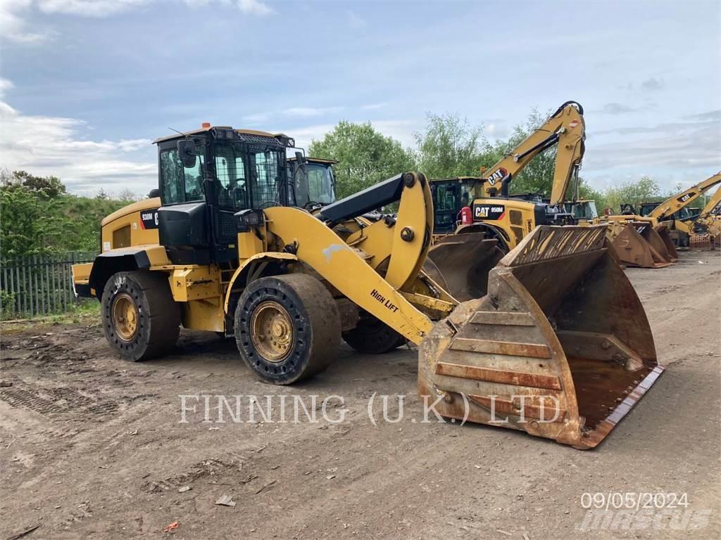 CAT 938M Kolesni nakladalci