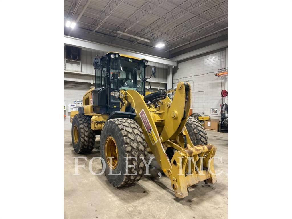 CAT 938M Kolesni nakladalci