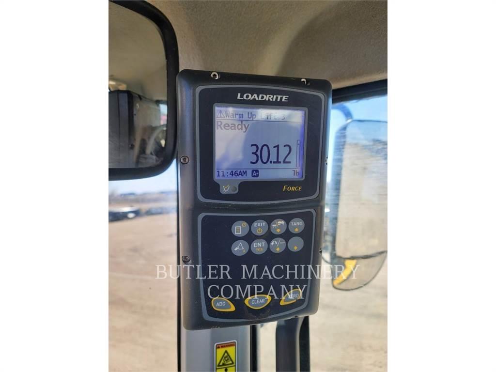 CAT 938M Kolesni nakladalci