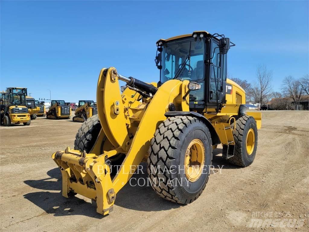 CAT 938M Kolesni nakladalci