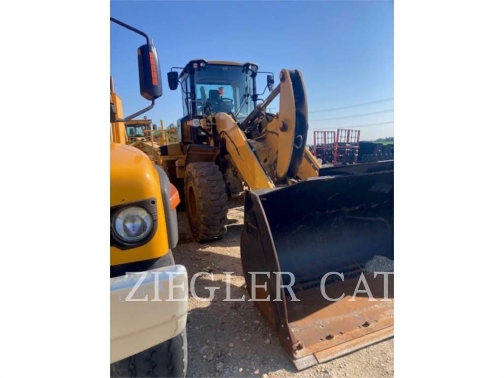 CAT 938M Kolesni nakladalci