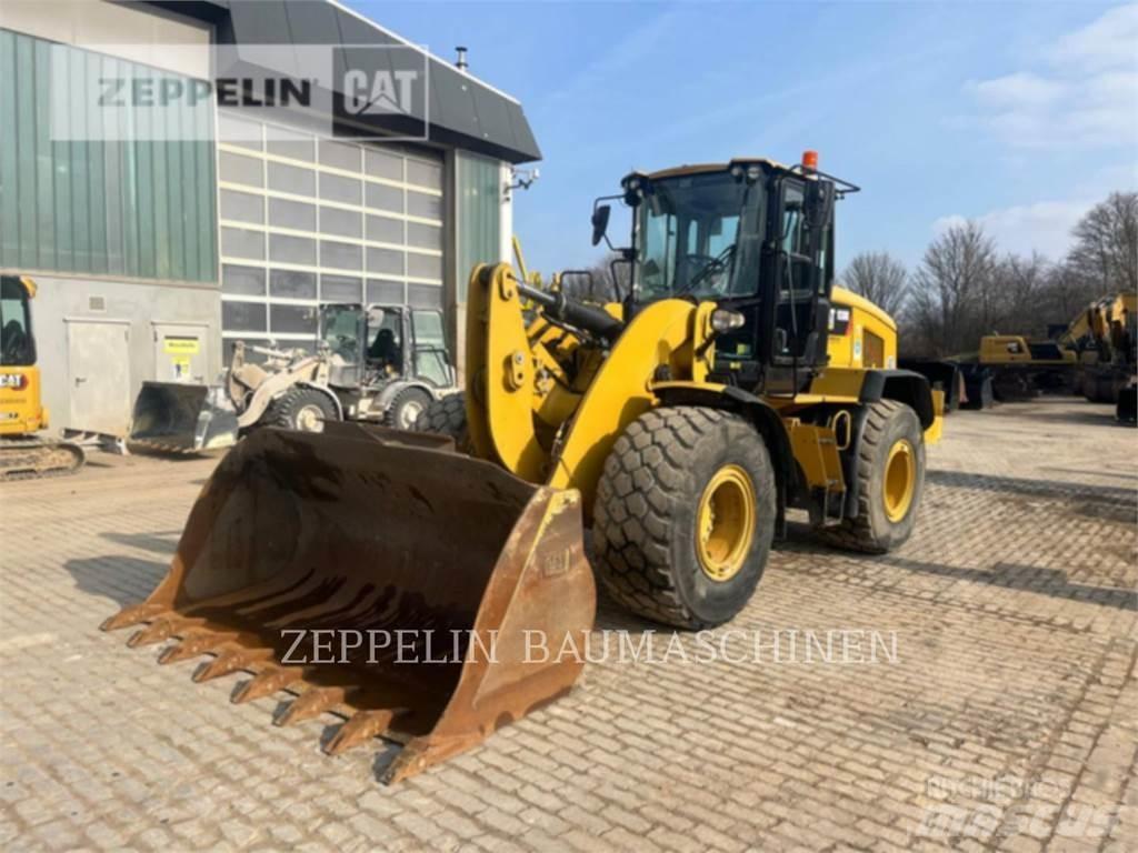 CAT 938M Kolesni nakladalci