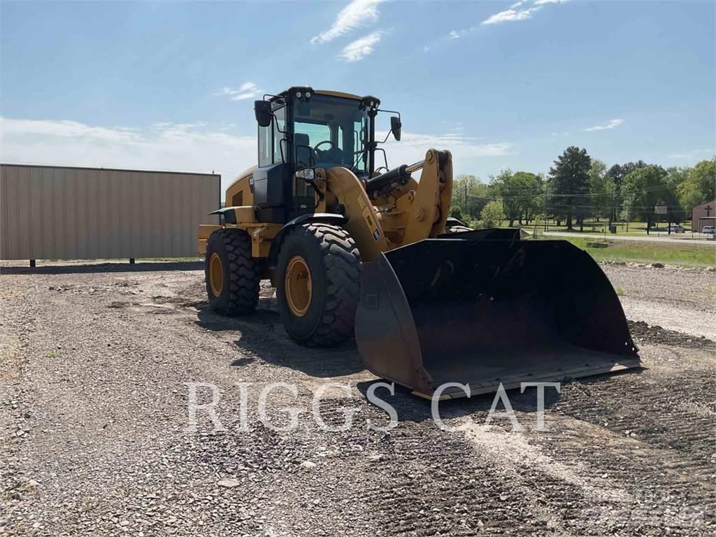 CAT 938M Kolesni nakladalci