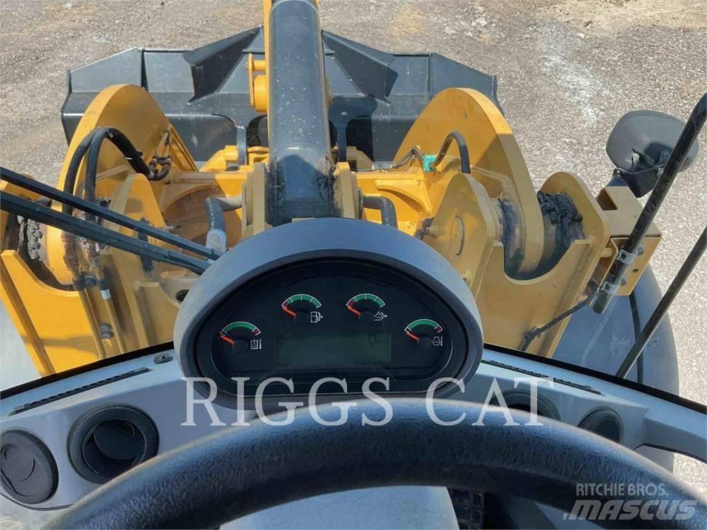 CAT 938M Kolesni nakladalci