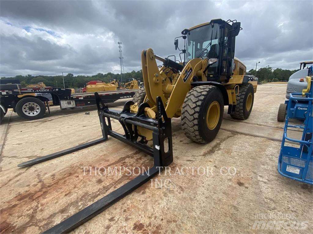 CAT 938M Kolesni nakladalci