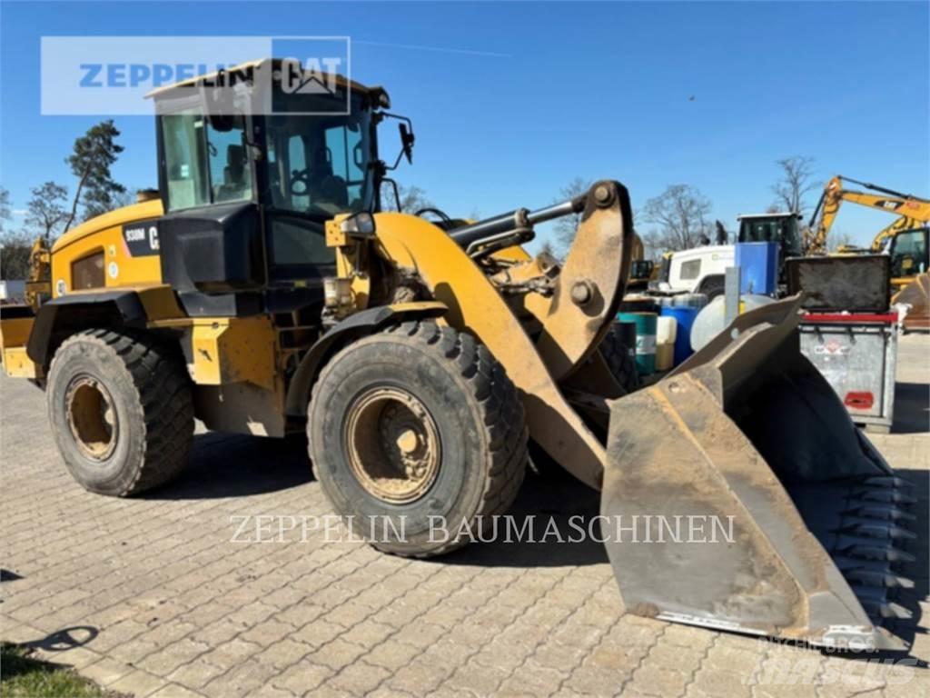 CAT 938M Kolesni nakladalci