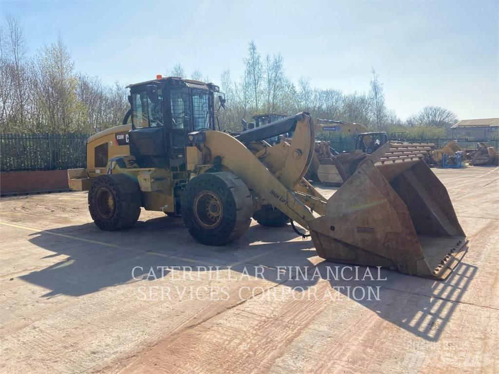 CAT 938M Kolesni nakladalci