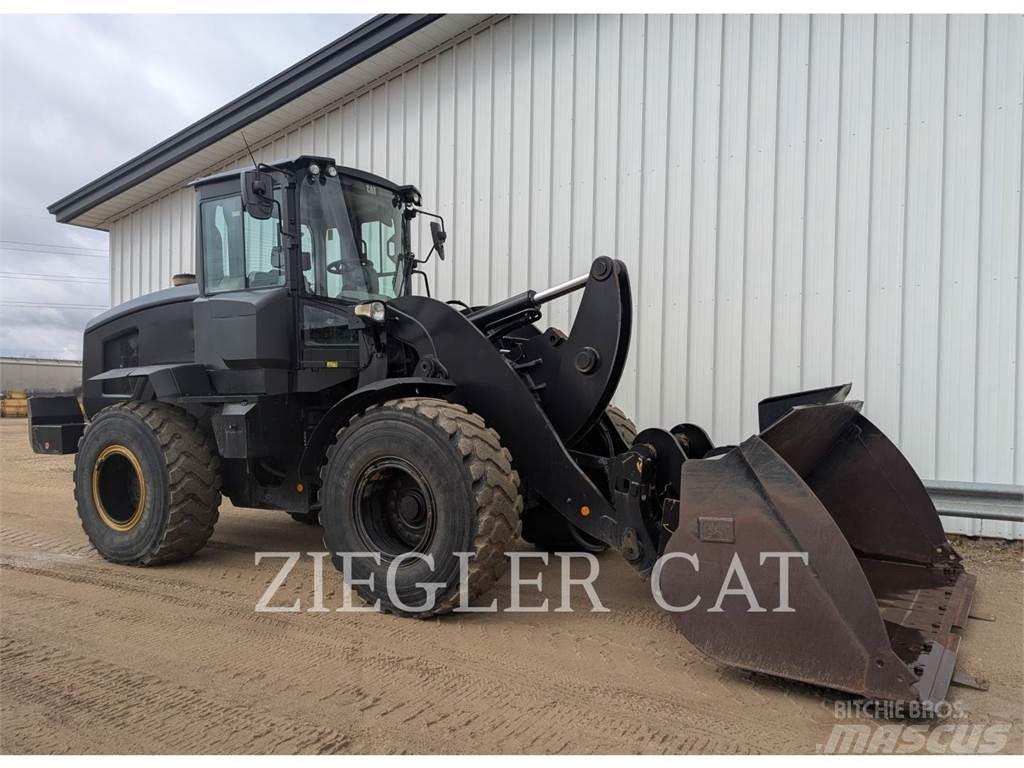 CAT 938M Kolesni nakladalci