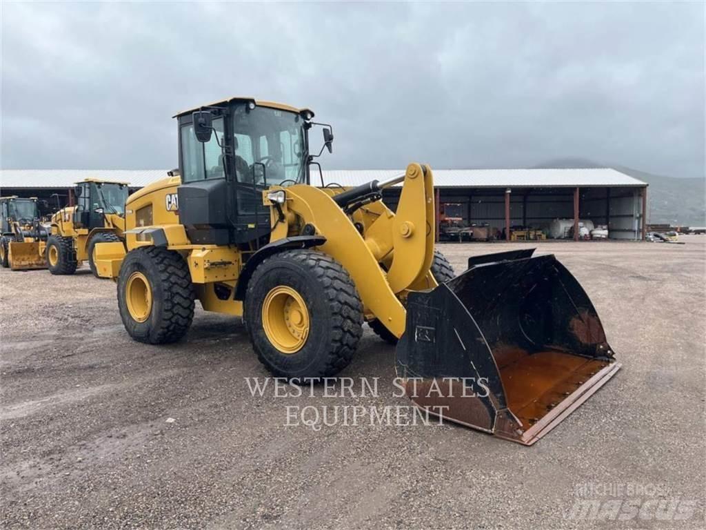 CAT 938M Kolesni nakladalci